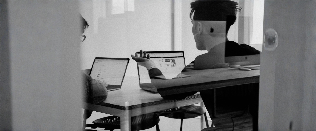 Contact management interface showing customer profiles and communication history